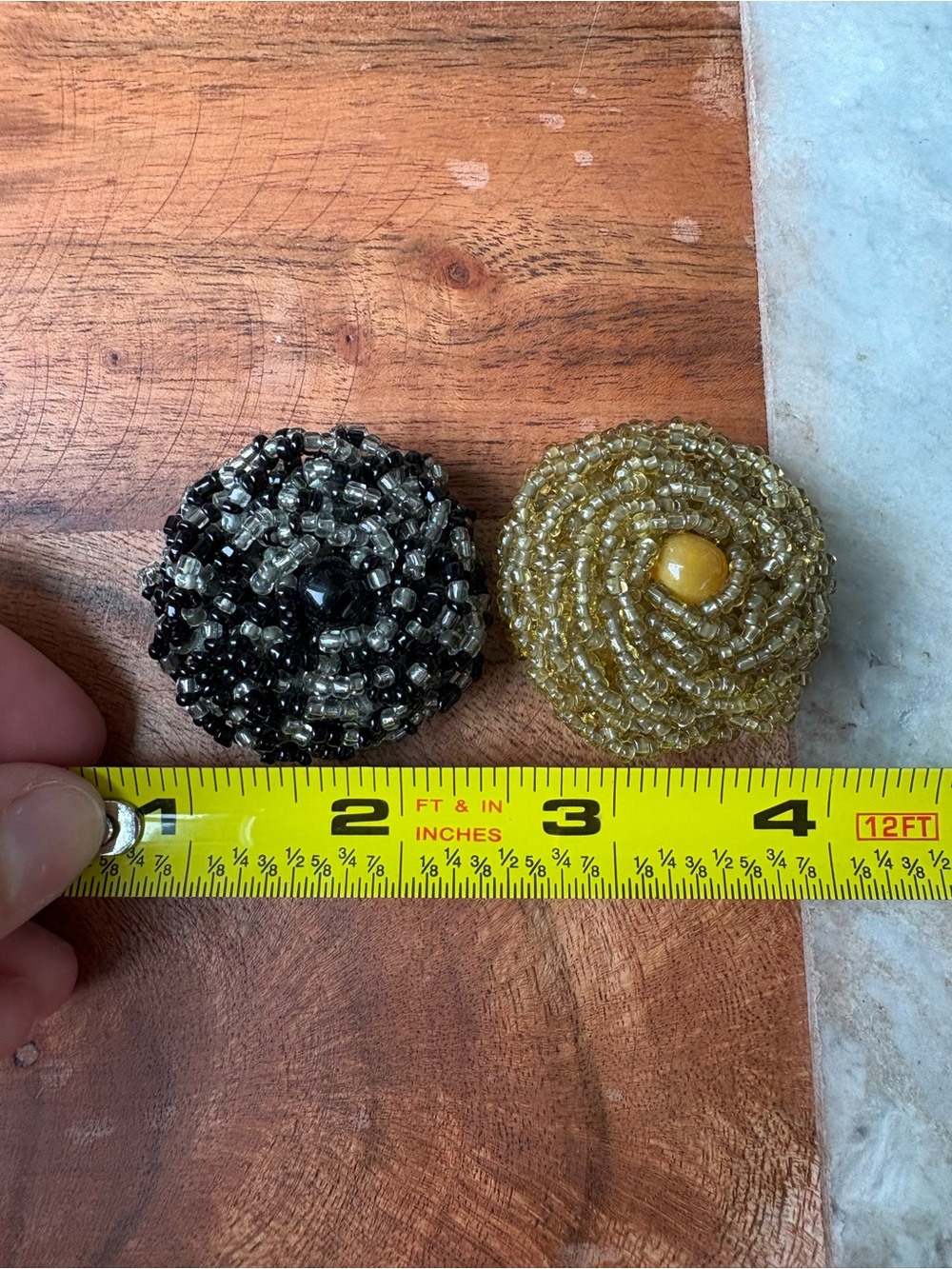 Set of 2 Beaded Statement Rings — Gold and Black - Picture 5 of 6